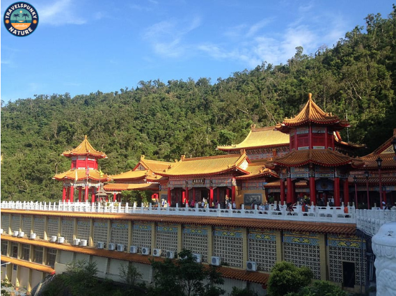 sanqing palace is the best adventure to do on  mount sanqing
